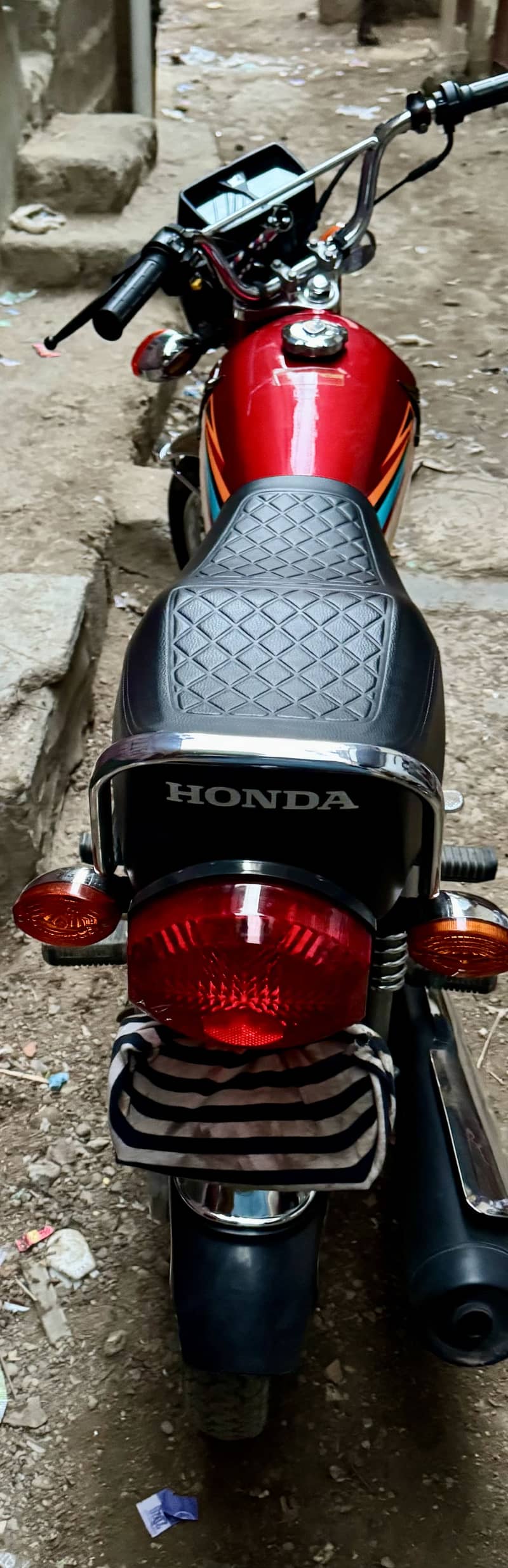 235000 2