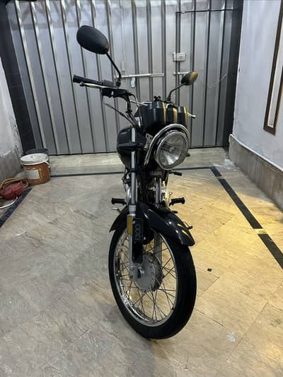 *YAMAHA 125z is up for sale in very good condition*
