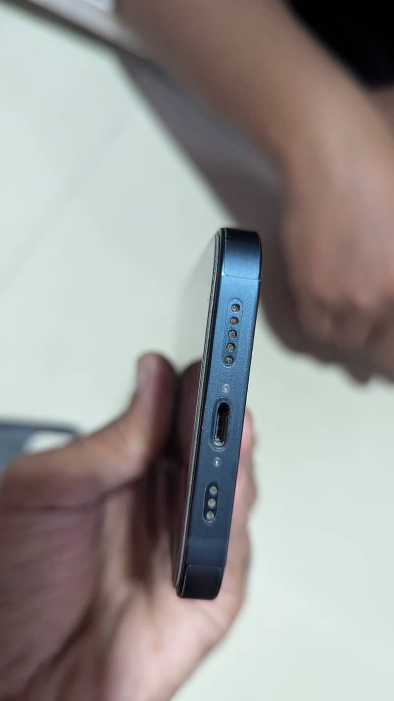 Apple iPhone 13 3