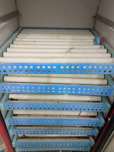 8 Automatic Egg trays(500 egg capacity )For sale , in working.
