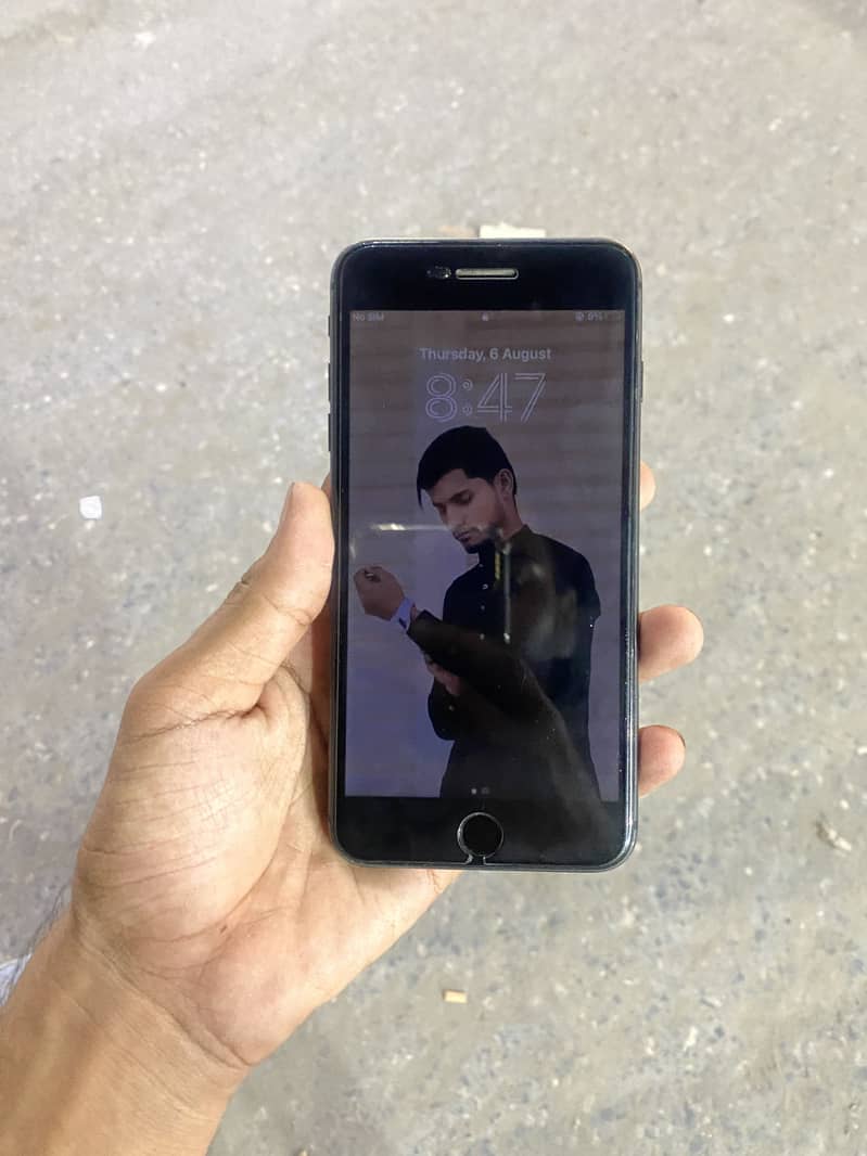 Apple iPhone 8 Plus 1