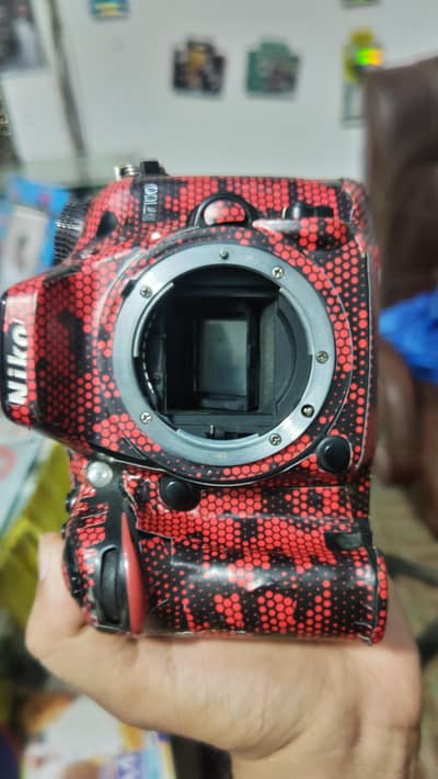 Nikon D7100 only body charger 1 bettery 03039182570