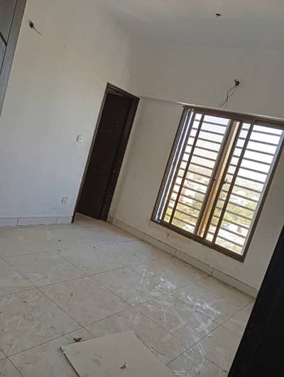 6 Room 2200 Sq Ft Big Flat Kings Hirise Apartment 4 Bed DD Located Gulistan-E-Jauhar Block 2 Opposite Karachi University Near ToShadi Qila