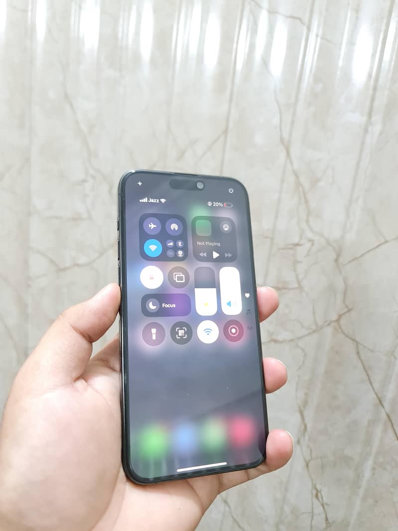 Apple iPhone 15 Pro Max 1