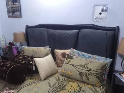 bed set with side tables and dressing