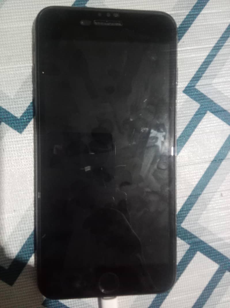 Apple iPhone 7 Plus 0