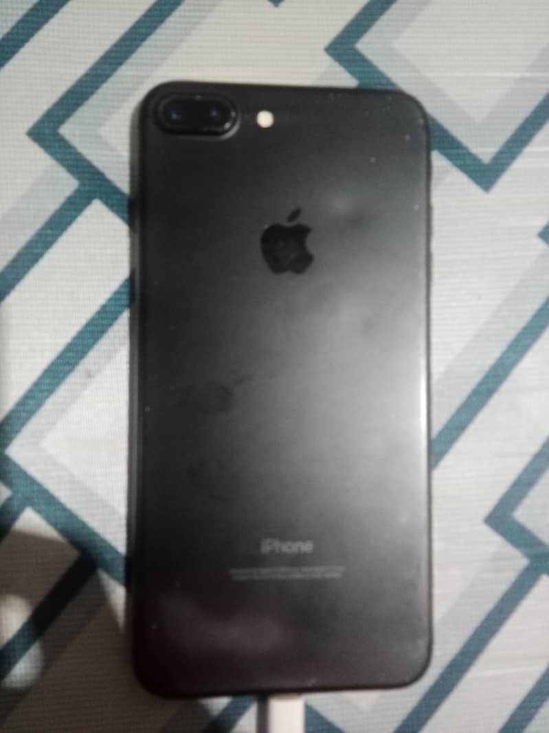 Apple iPhone 7 Plus 1