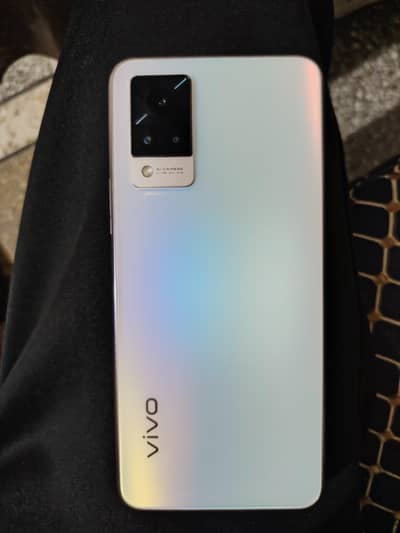 Vivo V21