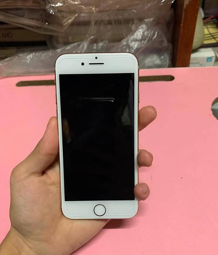 Apple iPhone 8 3