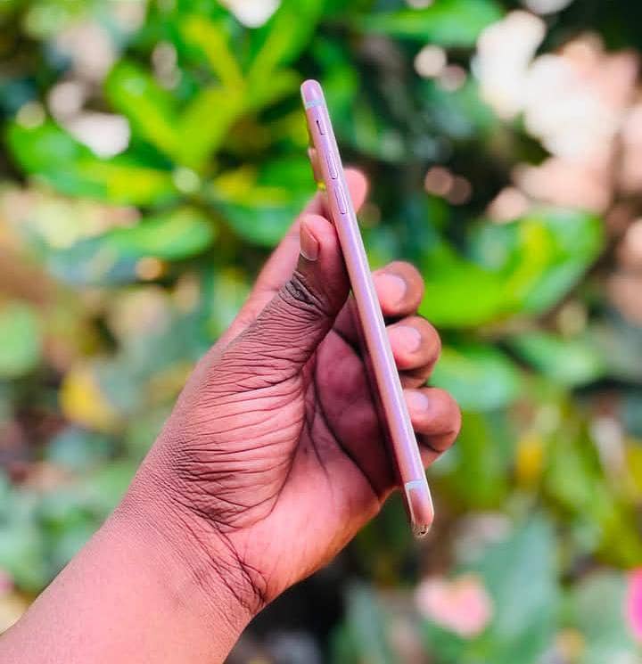 Apple iPhone 7 Plus 3
