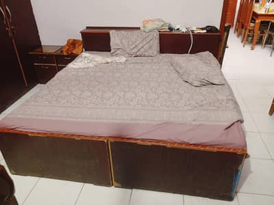 king size bed with mattress