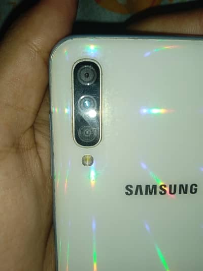 Samsung Mobile A50