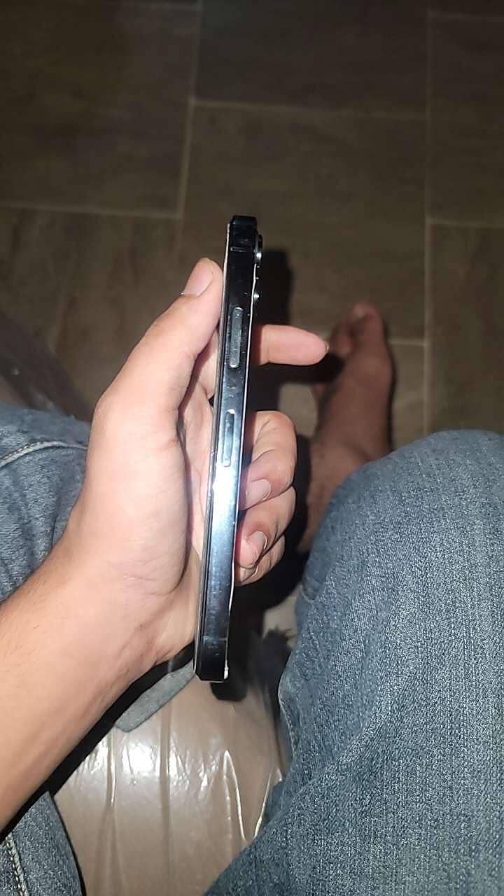 Apple iPhone X 3