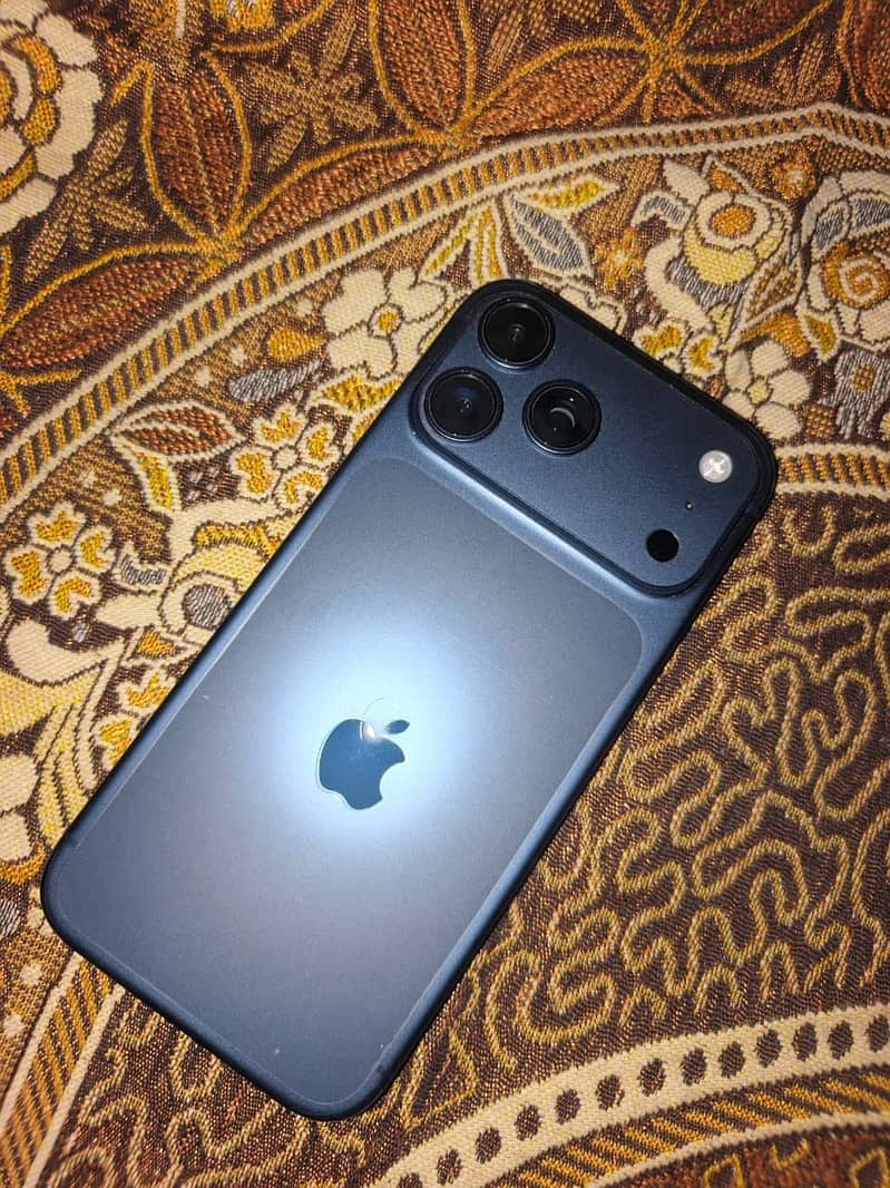 iPhone 17 pro max 7