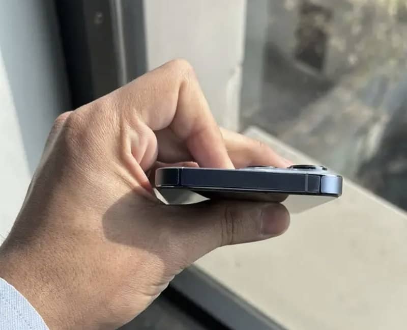 Apple iPhone 13 Pro 2
