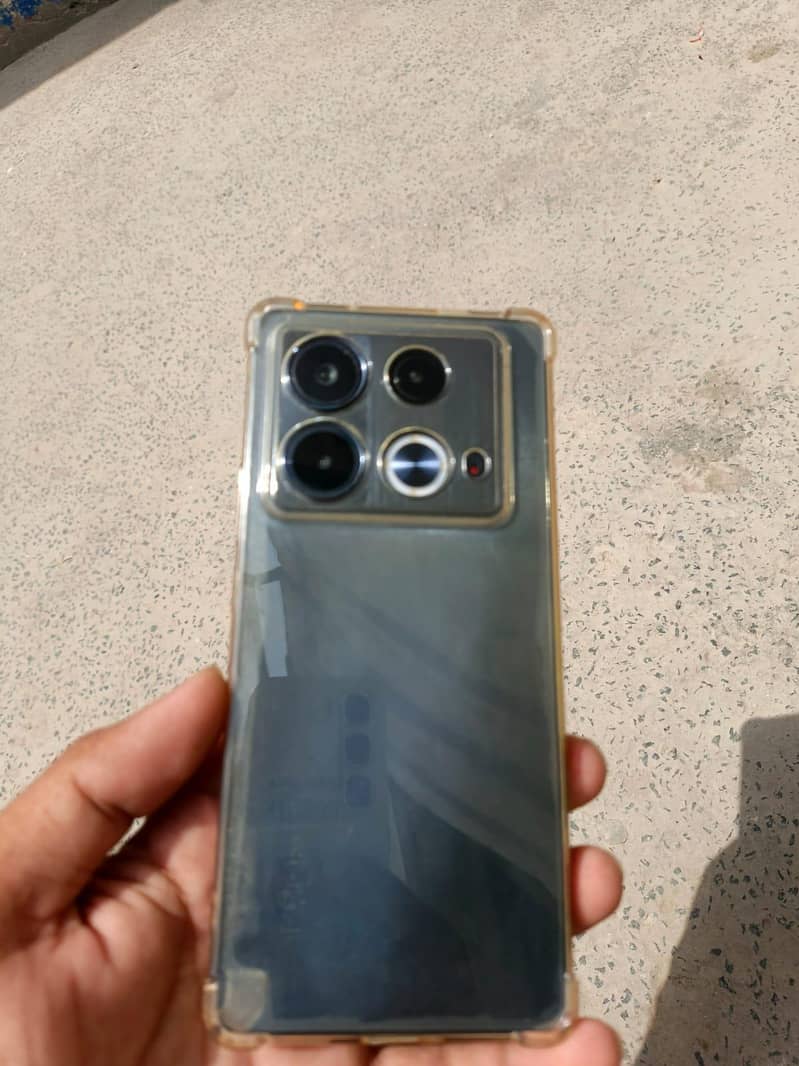 Infinix Note 40 0