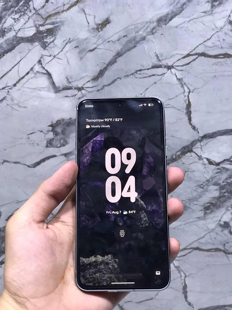 Google Pixel 8 4