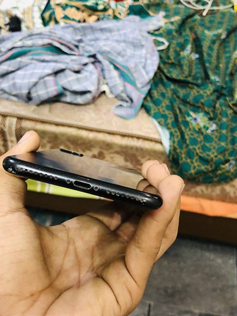 Apple iPhone 7 Plus 2