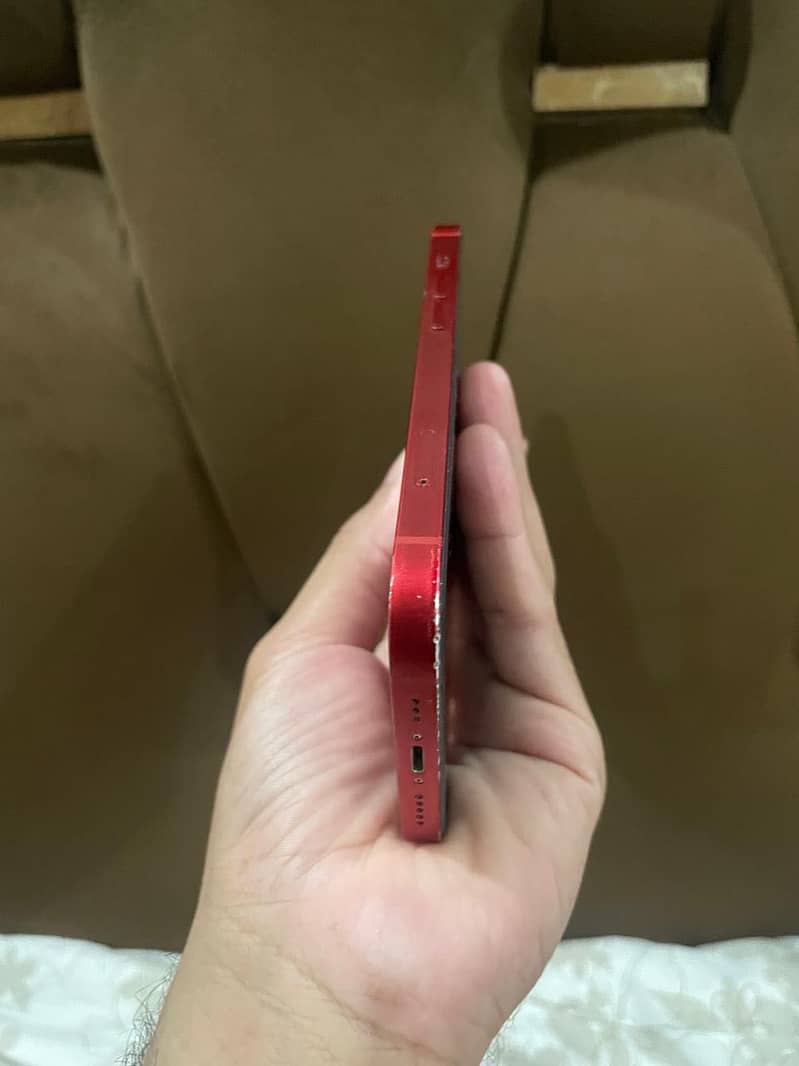 Apple iPhone 13 2