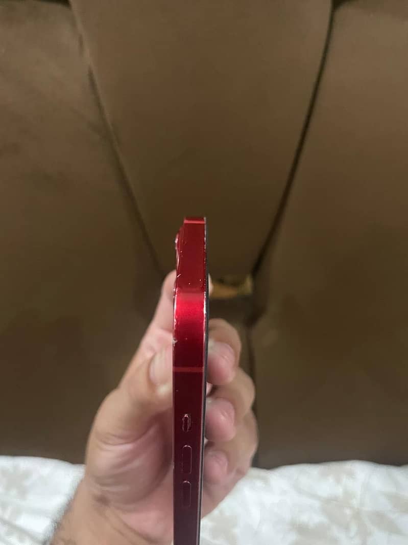 Apple iPhone 13 6
