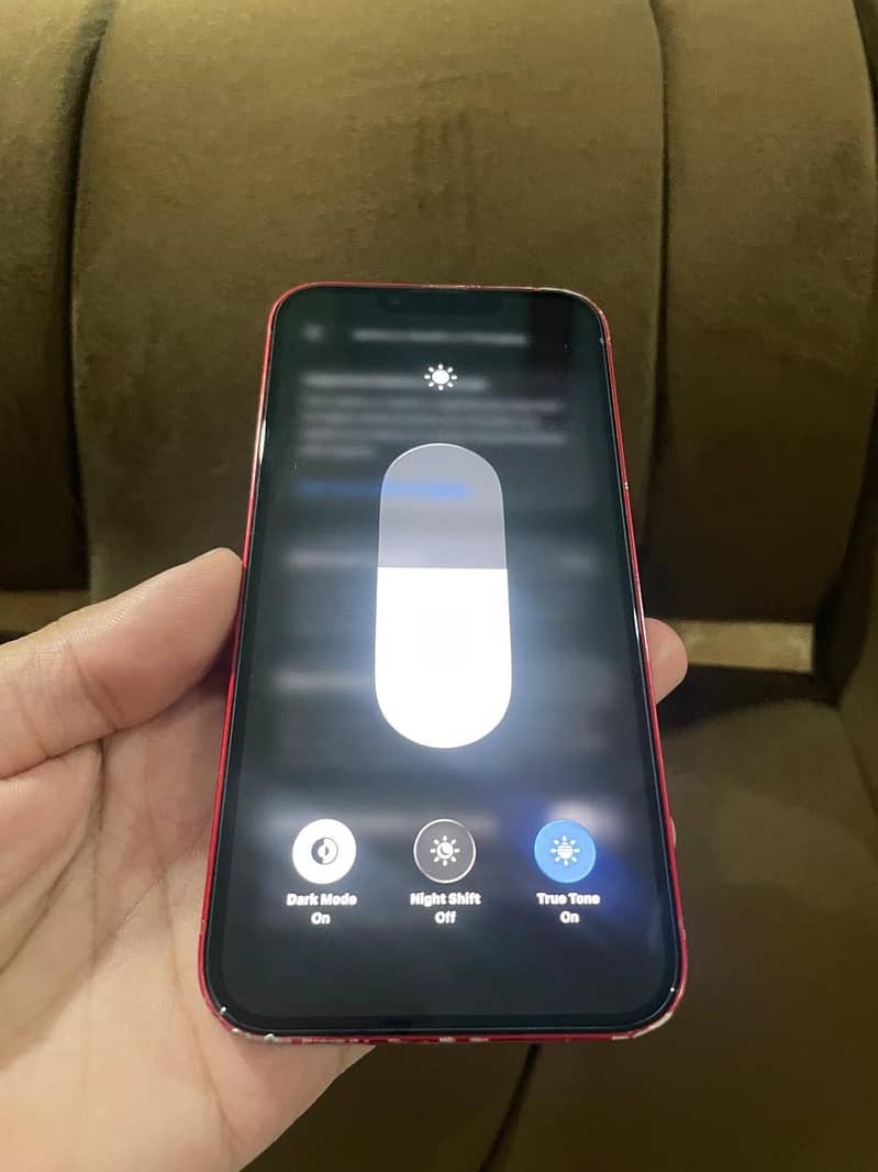 Apple iPhone 13 8