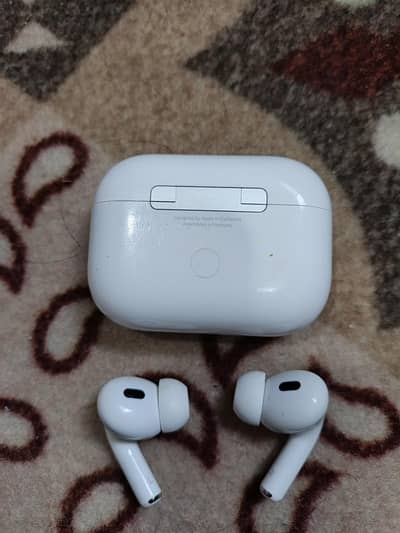 Apple Airpod oringal wanted to sell argent.