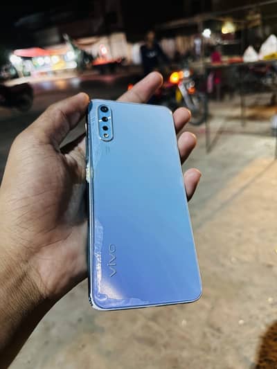 Vivo S1