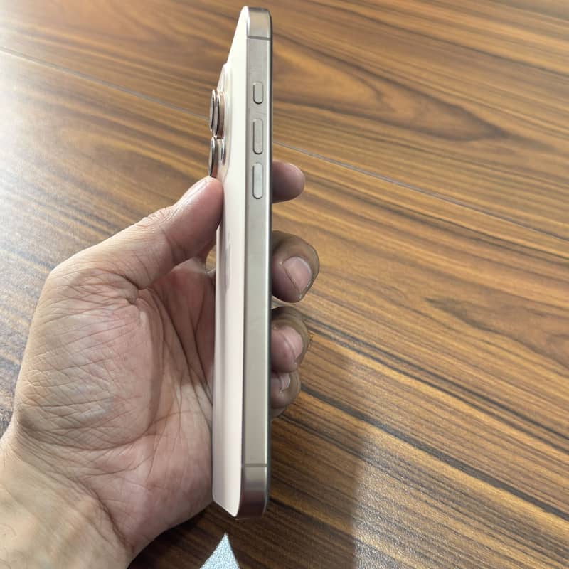 Iphone 16 Pro Max 1