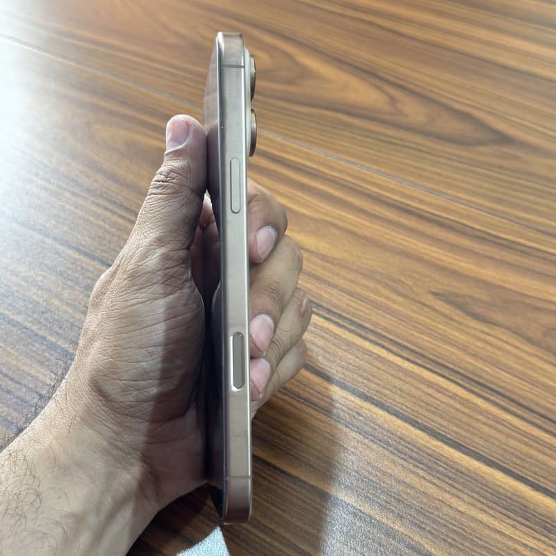 Iphone 16 Pro Max 3