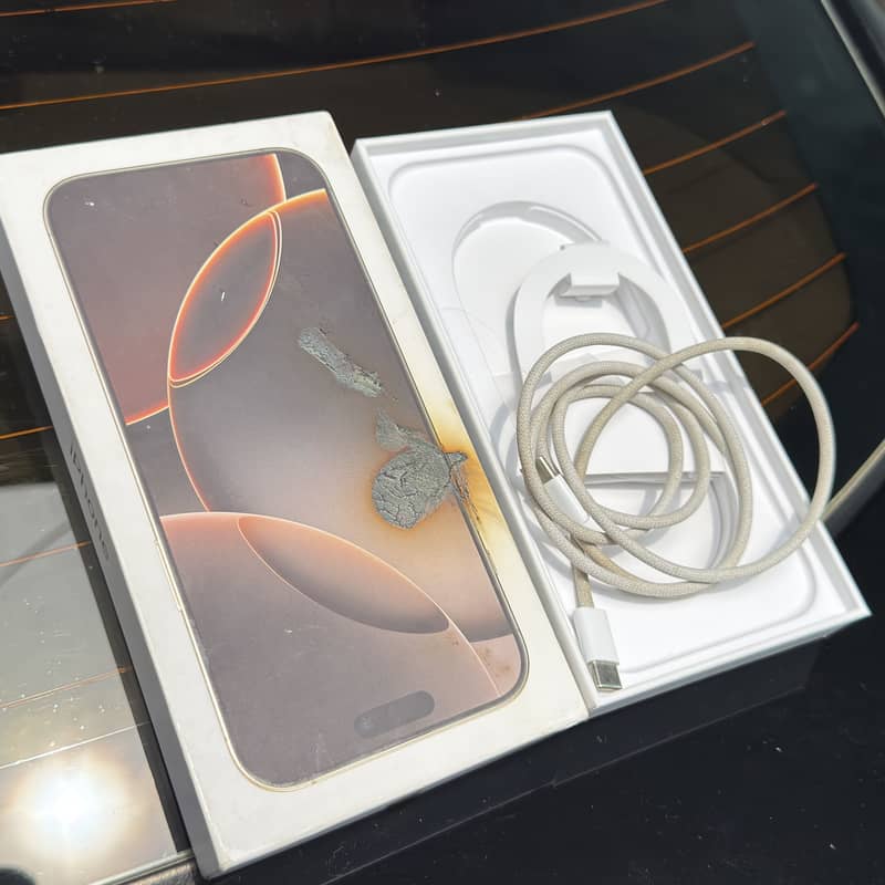 Iphone 16 Pro Max 8