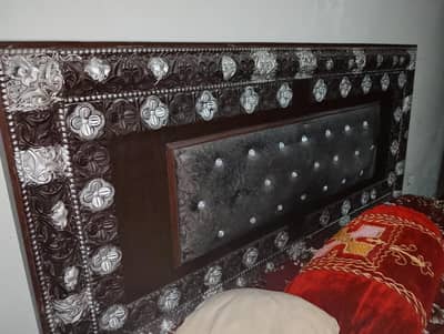 Double bed with mattress and 2 site tables