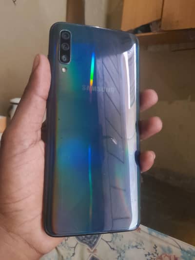 Samsung Mobile A70