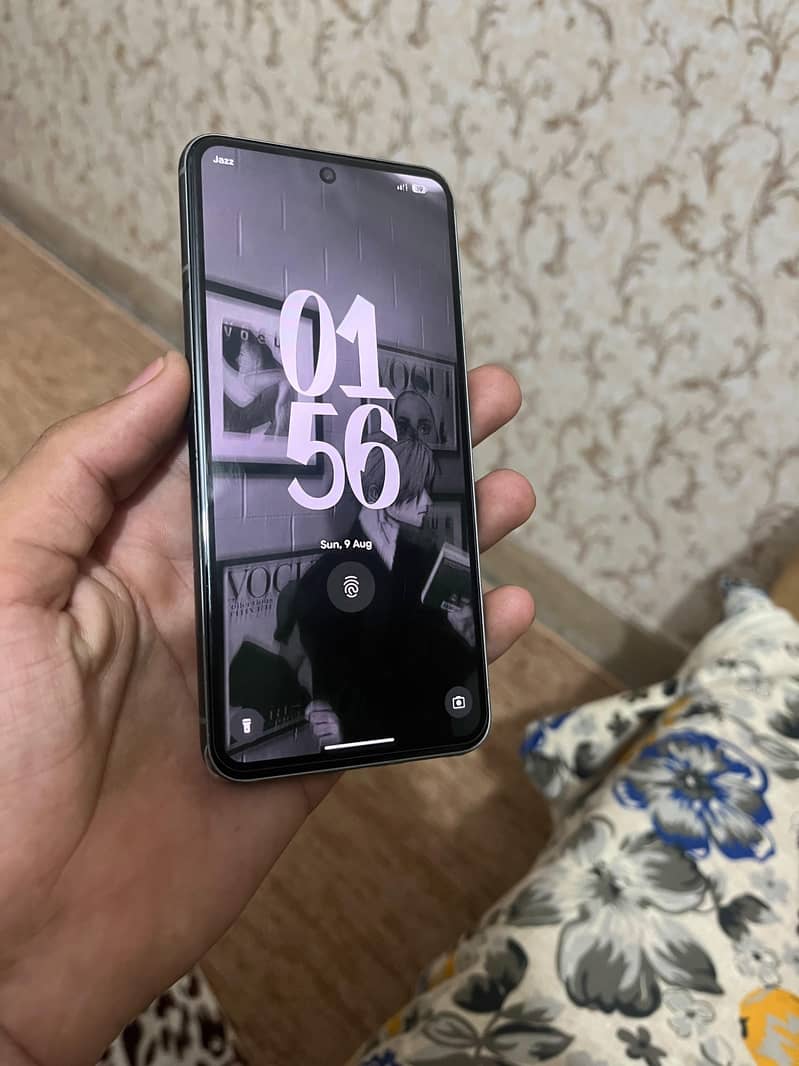 Google Pixel 8 2