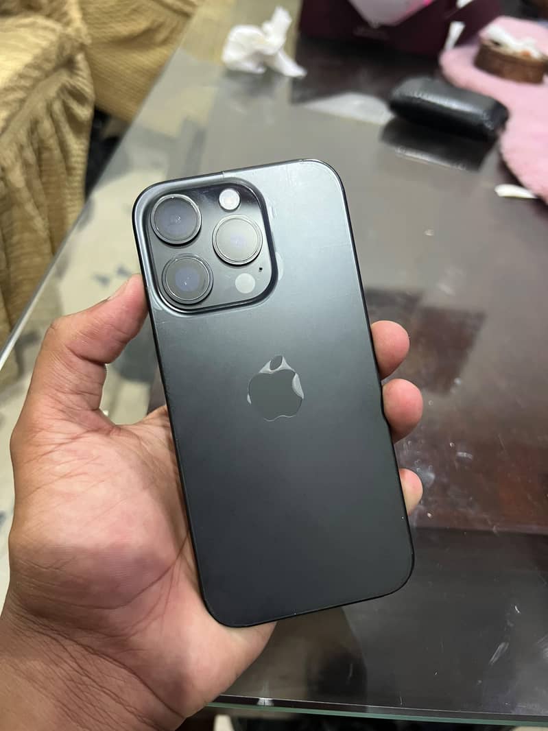 Apple iPhone 15 Pro 0