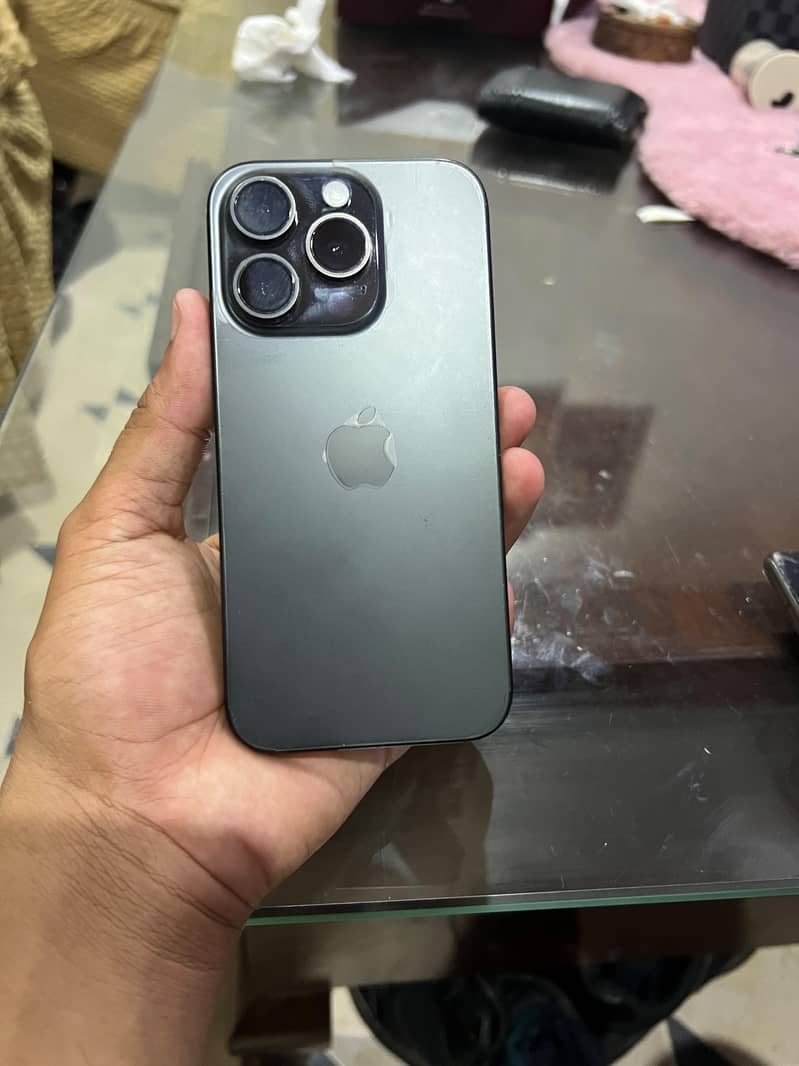 Apple iPhone 15 Pro 2