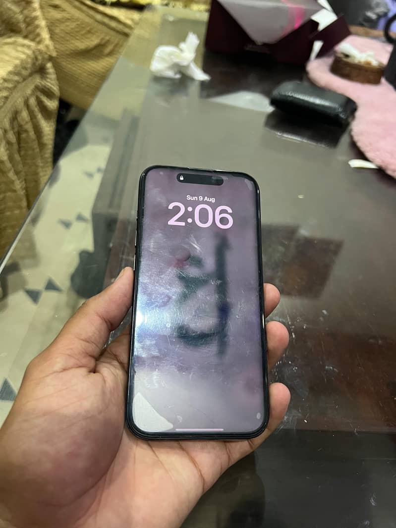 Apple iPhone 15 Pro 3