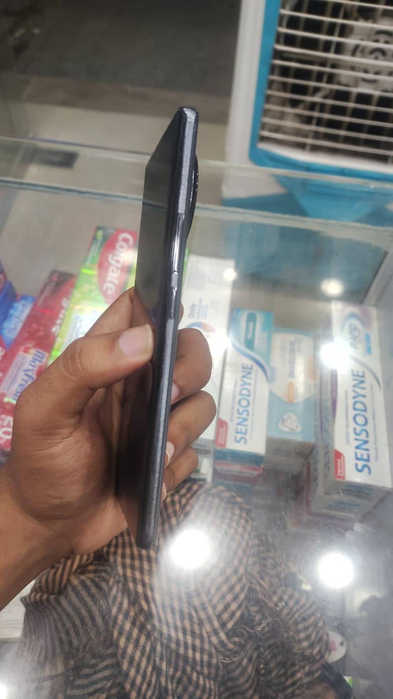 Tecno CAMON 30S 1