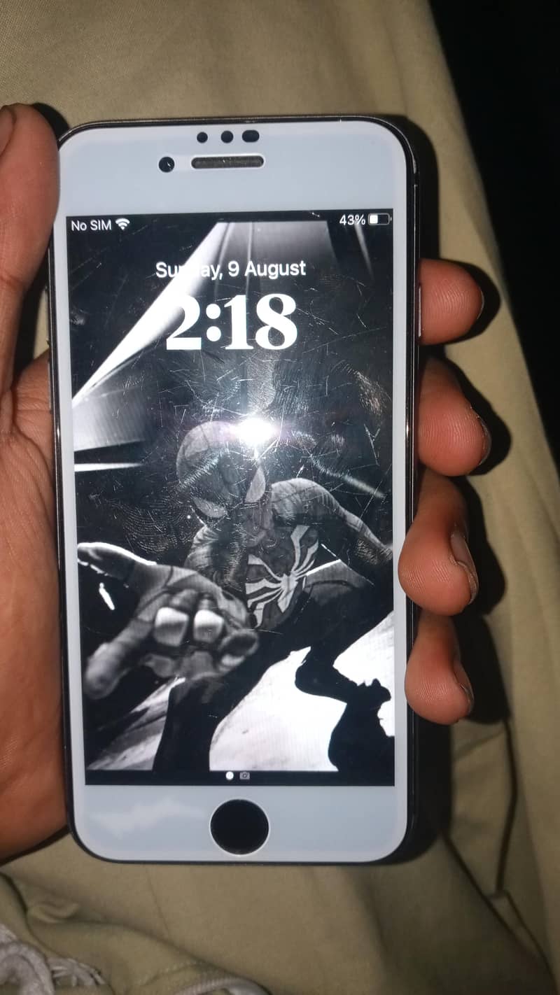 Apple iPhone 8 1