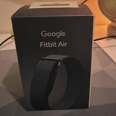 Google Pixel Fitbit Air Band