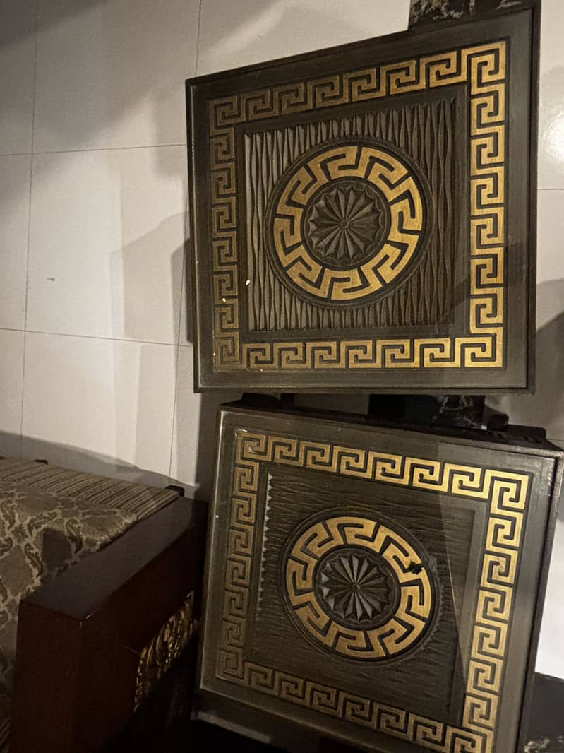 Three coffe table excellent condition 5