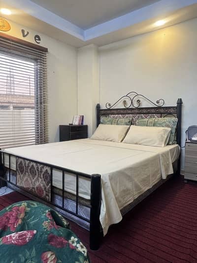 King Size Bed with Mattress – Used, Good Condition