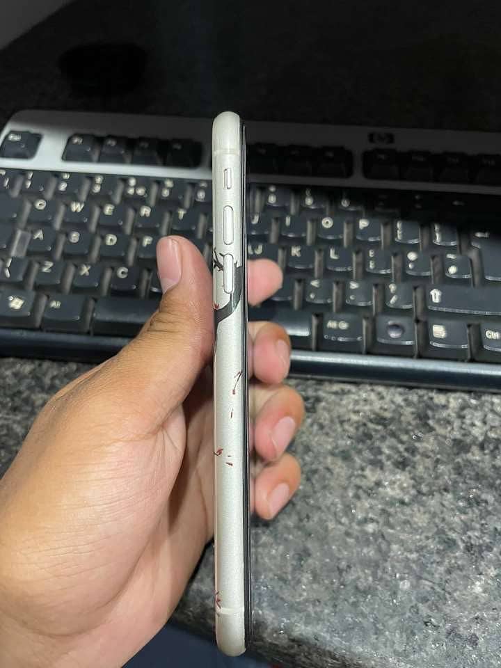 Apple iPhone 11 2