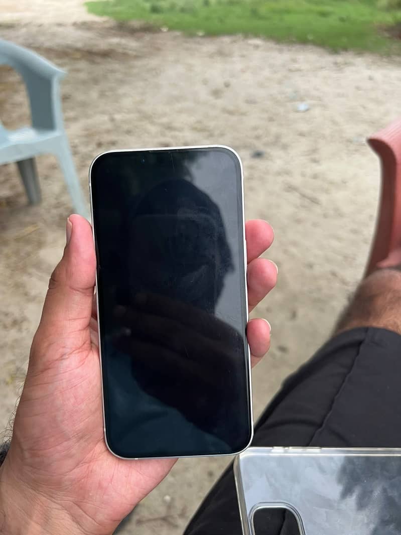 Apple iPhone 13 3