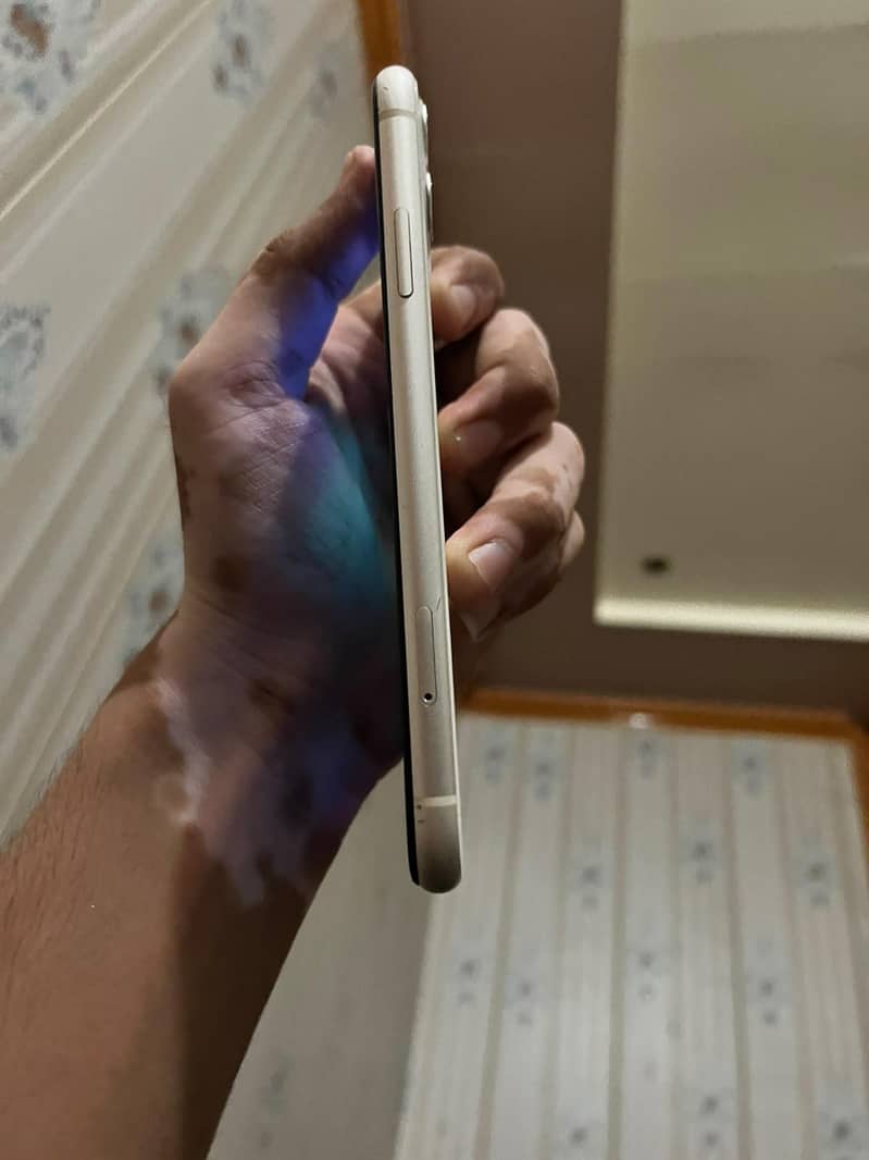 Apple iPhone 11 2