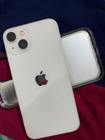 Apple iPhone 13