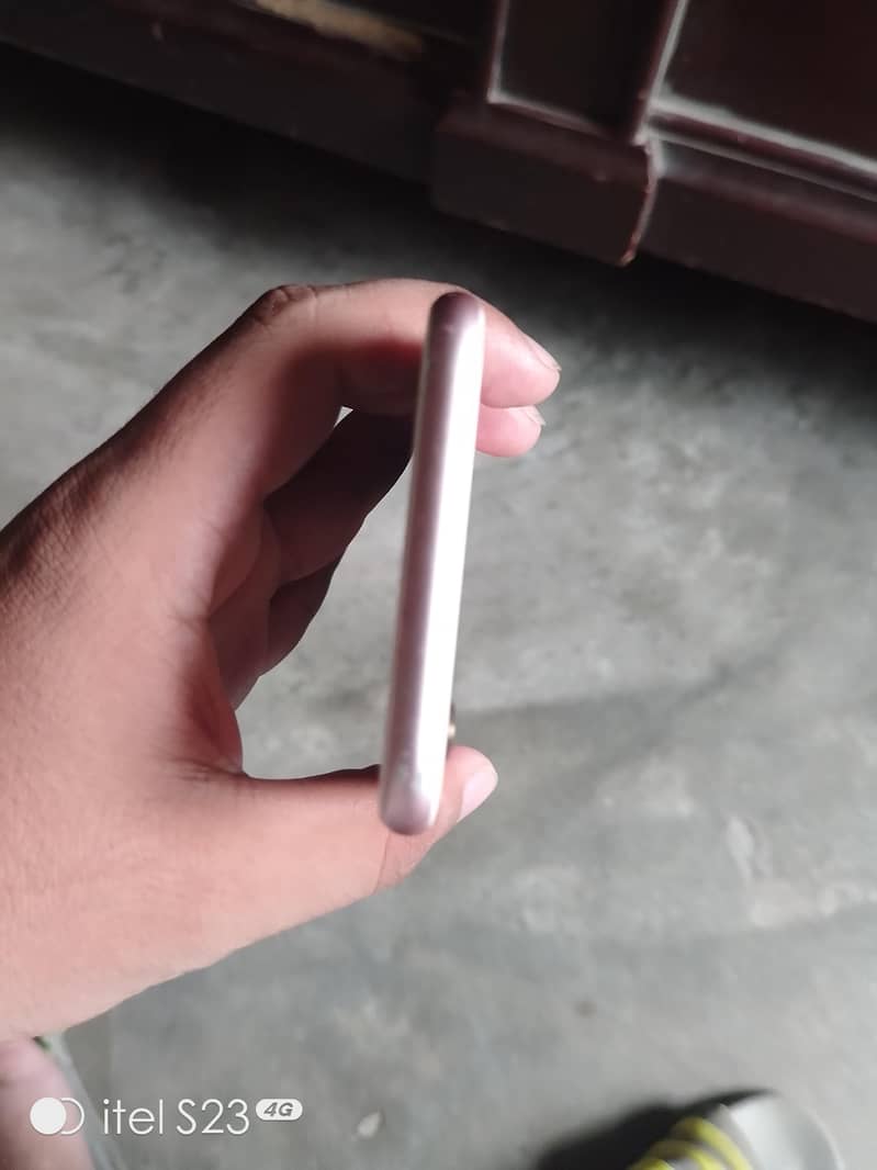 Apple iPhone 6S 2