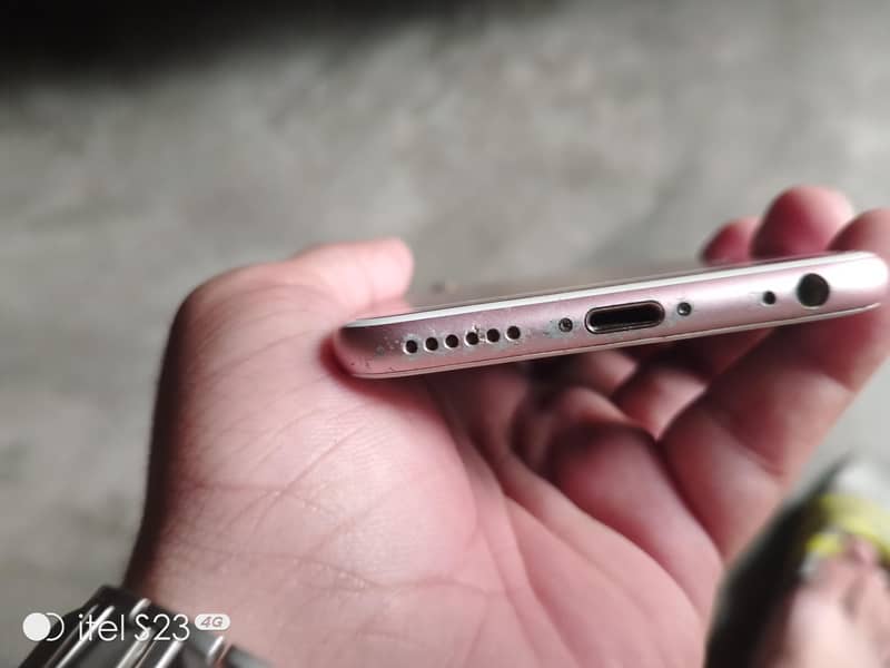Apple iPhone 6S 3