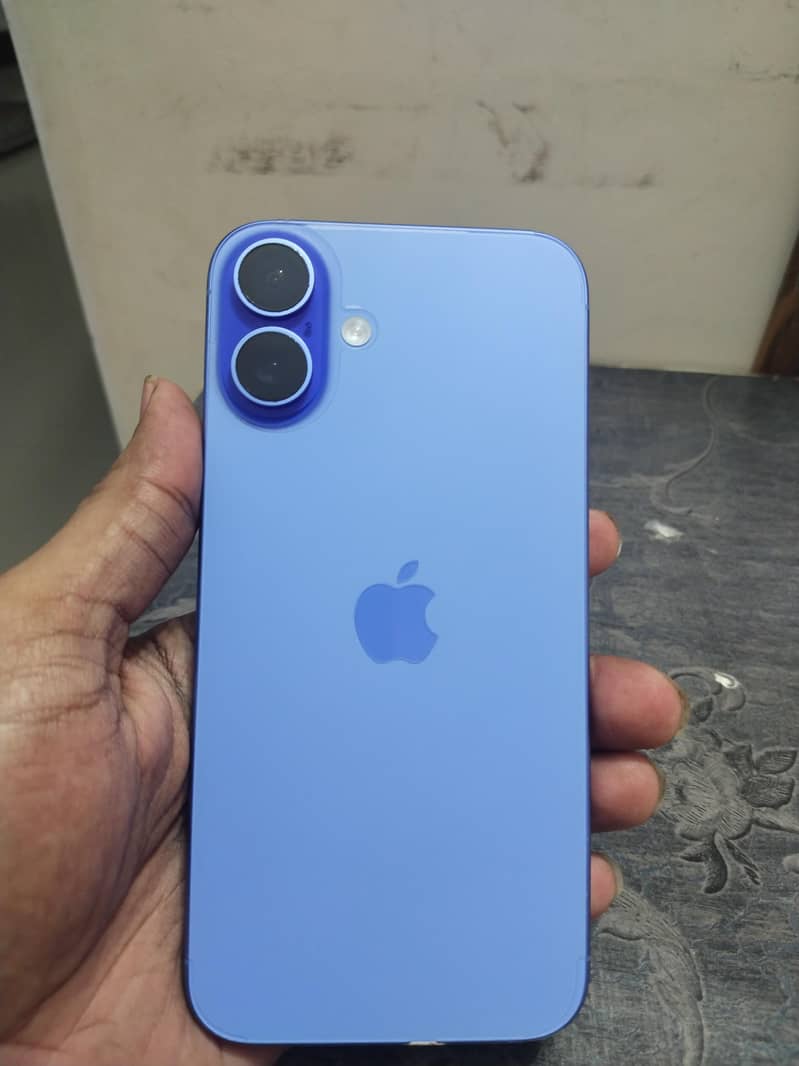iPhone 16 Plus 0