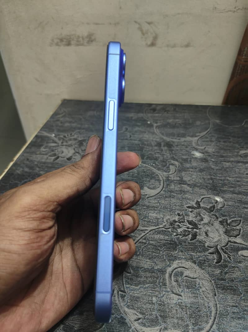 iPhone 16 Plus 5