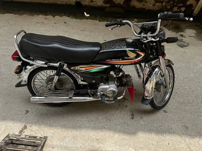 Honda 70 Black 2016. First Owner Bike